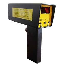 пирометр (инфракрасный термометр) КМ2